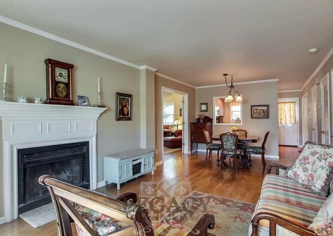 Building Photo - 1101C Biltmore Dr