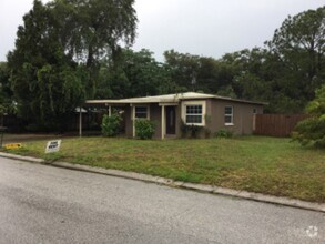 Building Photo - 10918 Starkey Rd