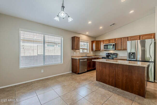 Building Photo - 7358 N 72nd Ave