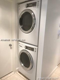 Building Photo - 850 NE 209th Terrace