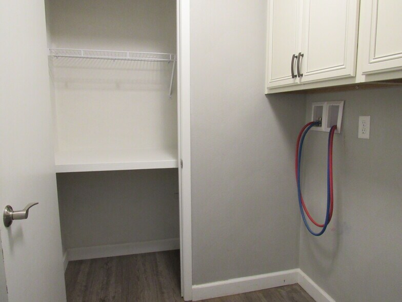 Building Photo - 5213 12th Ave