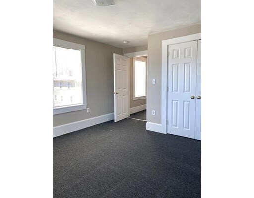 Building Photo - 44 Bridge St