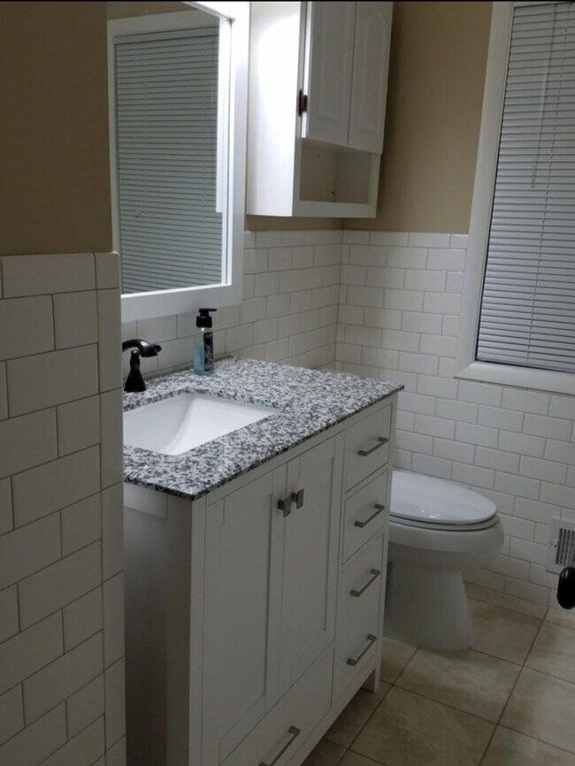 Building Photo - 10131 Girard Ave S