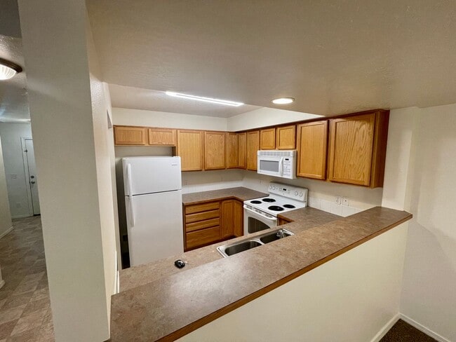 Building Photo - 3484 Vela Pl