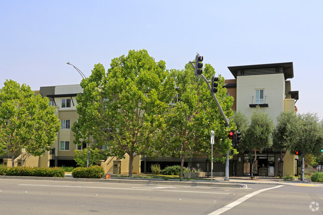 Building Photo - Irvington Terrace