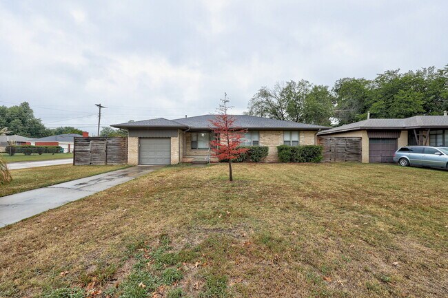 Building Photo - 4121 NW 20th St