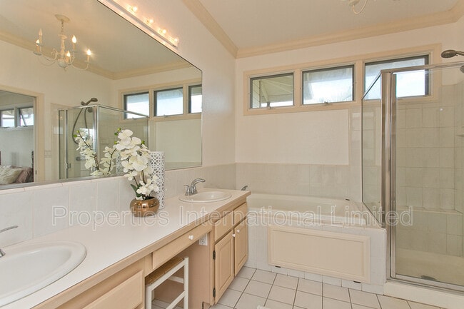 Building Photo - 94-576-576 Kuaie St