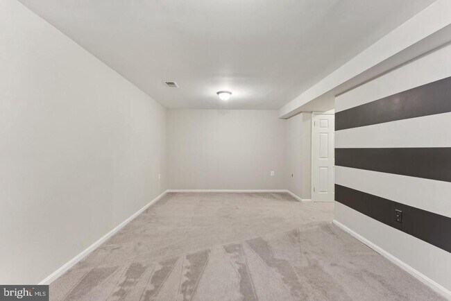 Building Photo - 12098 Winona Dr