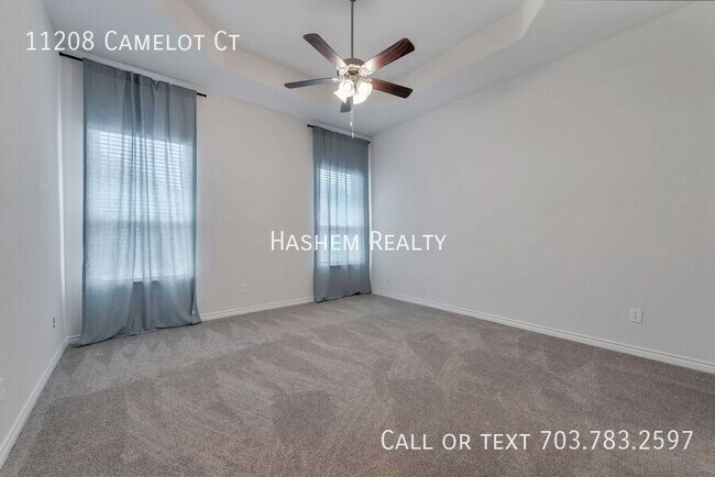 Building Photo - 11208 Camelot Ct