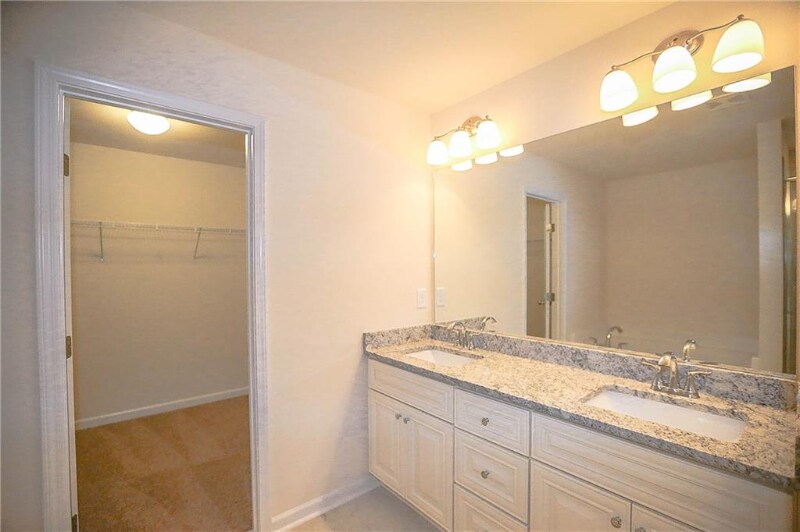 Building Photo - 327 Cashes Ct