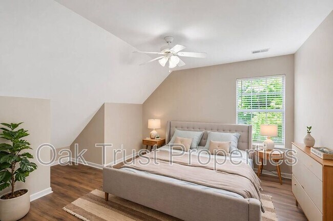 Building Photo - 2284 Kings Gate Ln