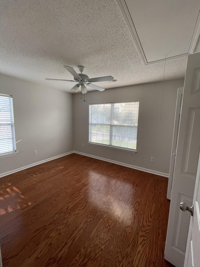 Building Photo - 2704 N Holmes Ct