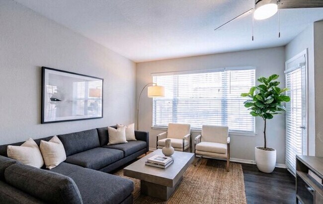 Building Photo - Luxurious 1-Bedroom Apartment in Atlanta’s Upper Westside | In-Home Washer & Dryer