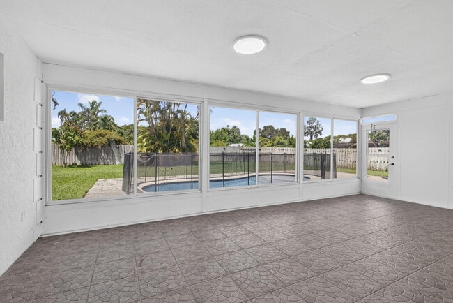 Building Photo - 11760 Inverness Cir