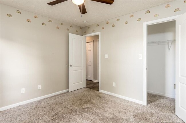 Building Photo - 300 Pageant Ct