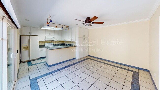 Building Photo - 10512 Caminito Westchester