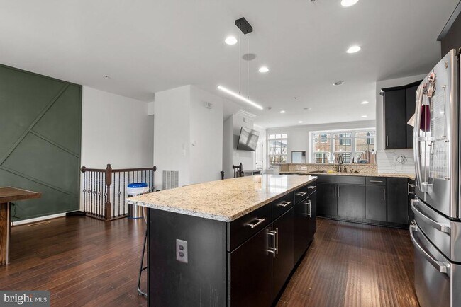 Building Photo - 14407 Sandy Ridge Ln