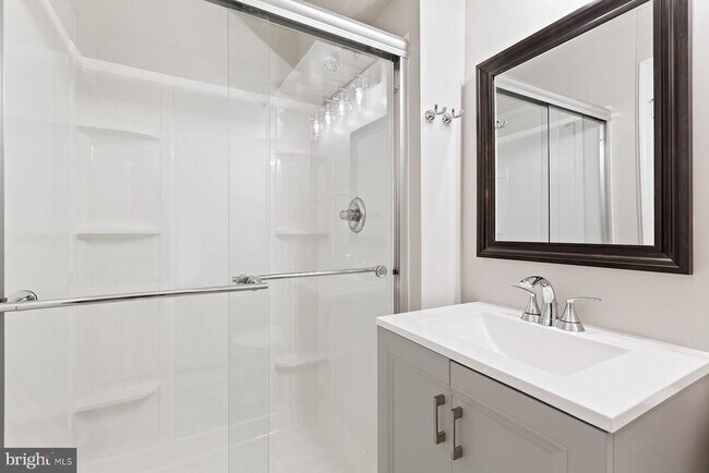 Building Photo - 2384 Branleigh Park Ct