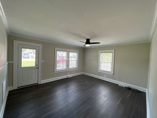 Building Photo - T.R. Lawing Realty Property