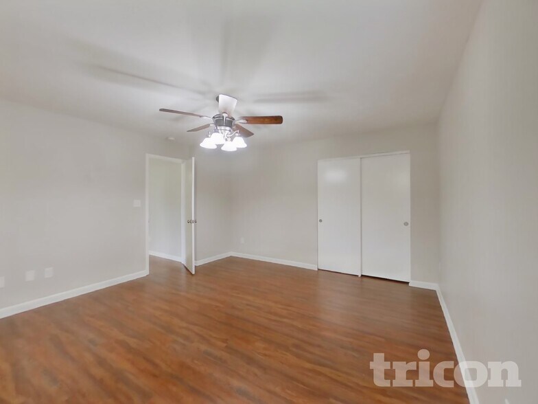 Building Photo - 284 Woodfield Dr