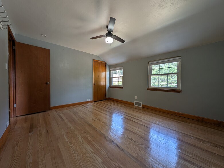 Bed Room #2 - 195 Victory Ln