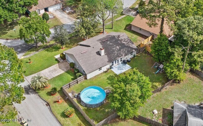 Building Photo - 4766 Dovetail Dr