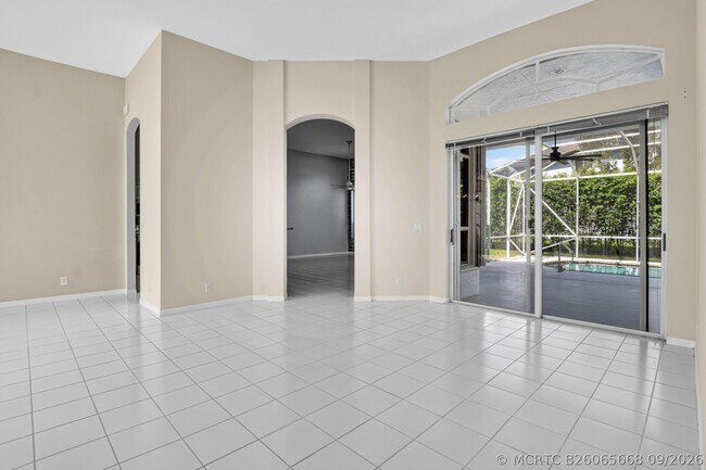 Building Photo - 10031 Lexington Estates Blvd