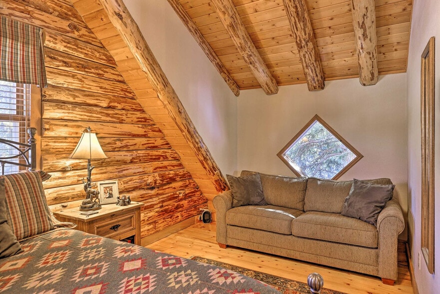 Building Photo - 351 Wilderness Dr