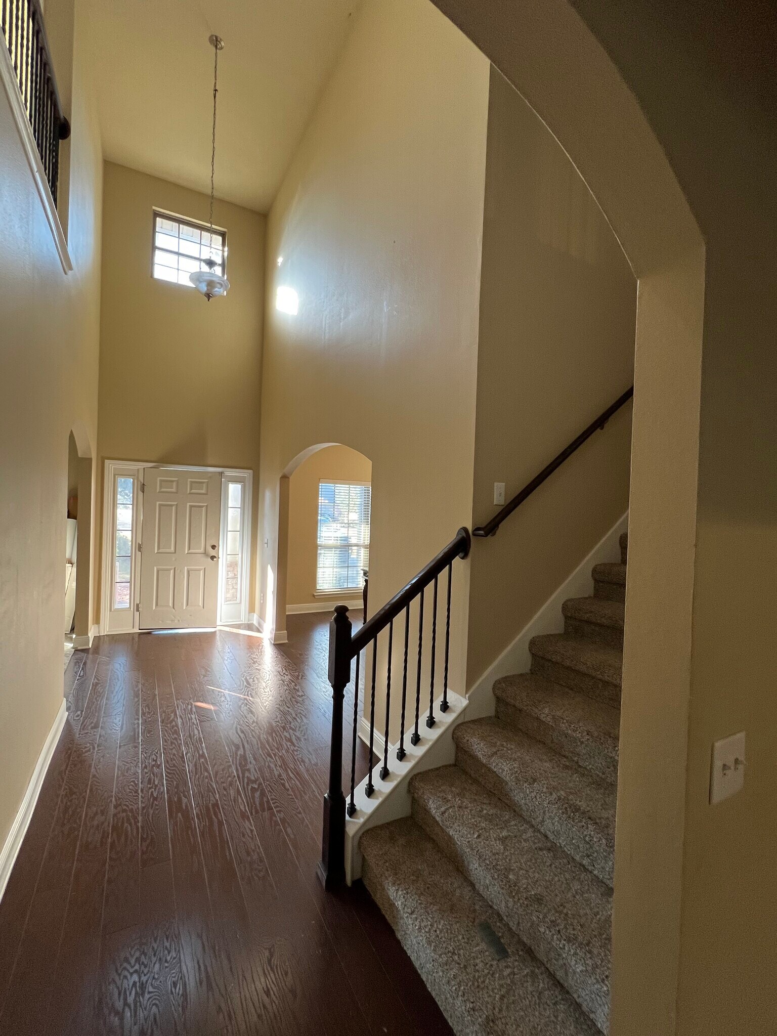 Building Photo - 68 Hemingway Ln