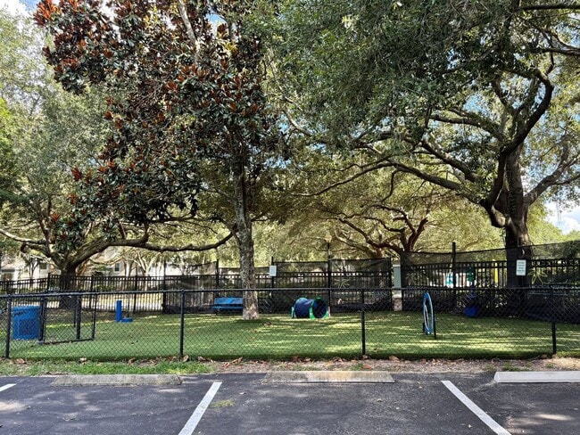 Building Photo - 12861 Madison Pointe Cir