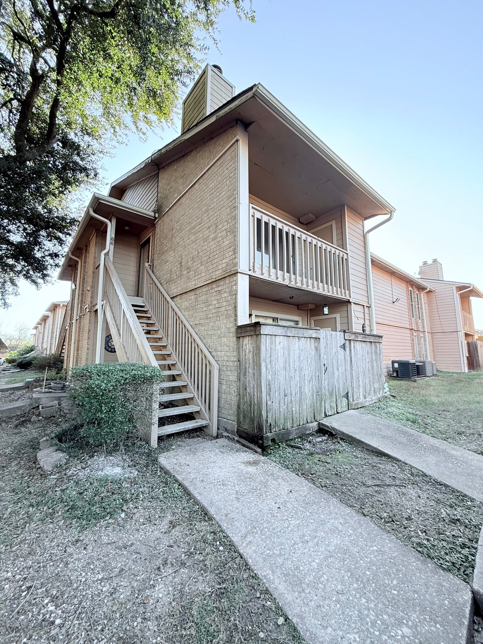 Building Photo - 1505 Ward Rd