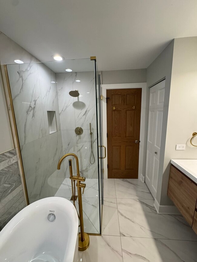 Building Photo - 2635 Loren Ln