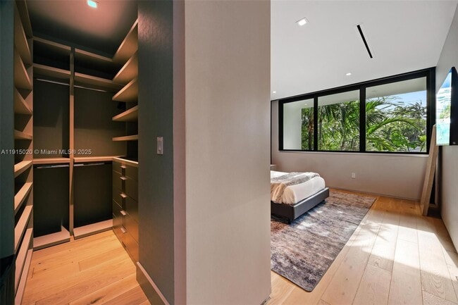 Building Photo - 77 SW 18th Terrace