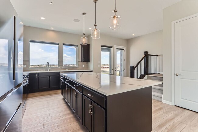 Building Photo - 676 Saddle Dr