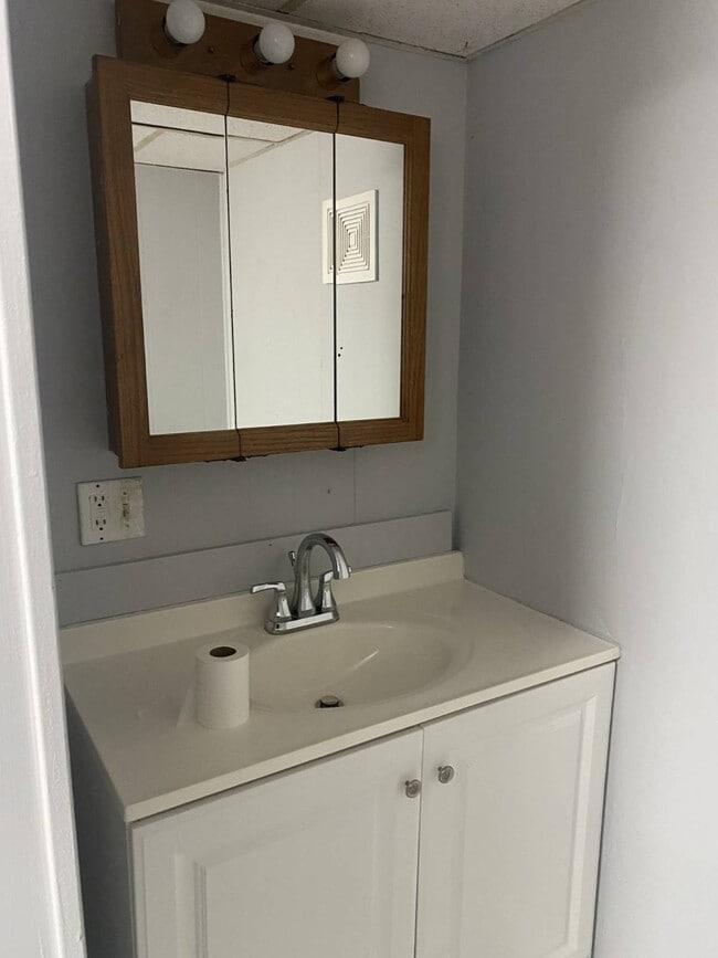 Building Photo - 516 4th St