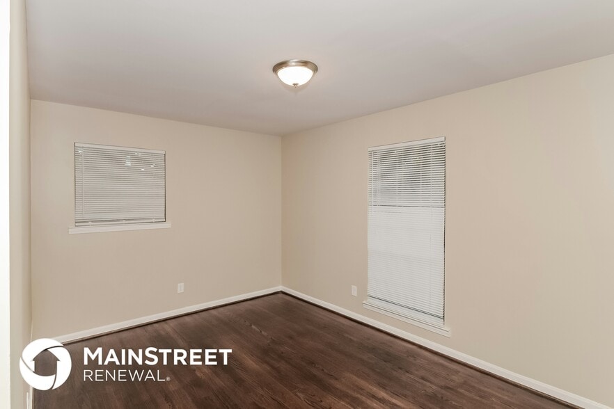 Building Photo - 1508 Brewster Cir