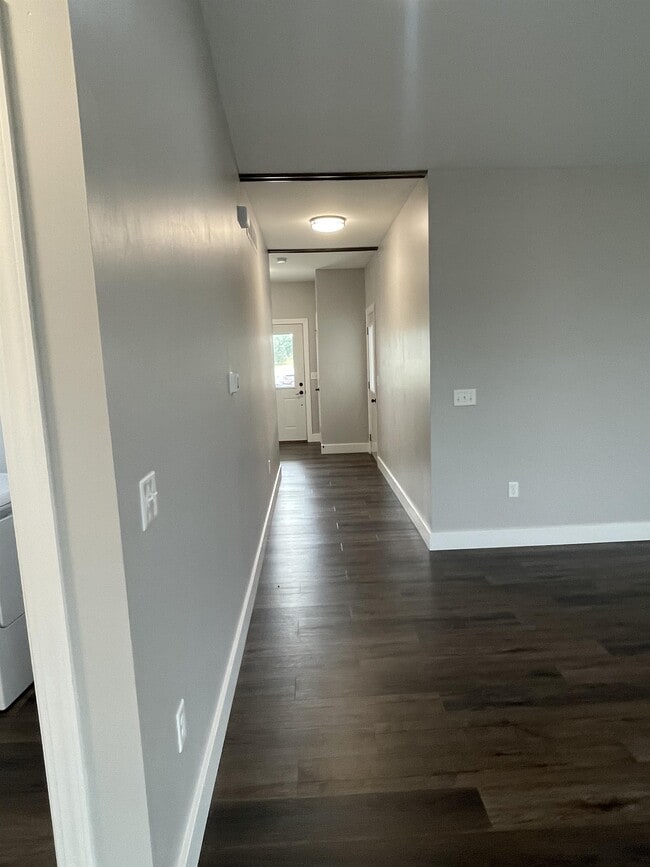 Building Photo - 2685 Millstone Dr
