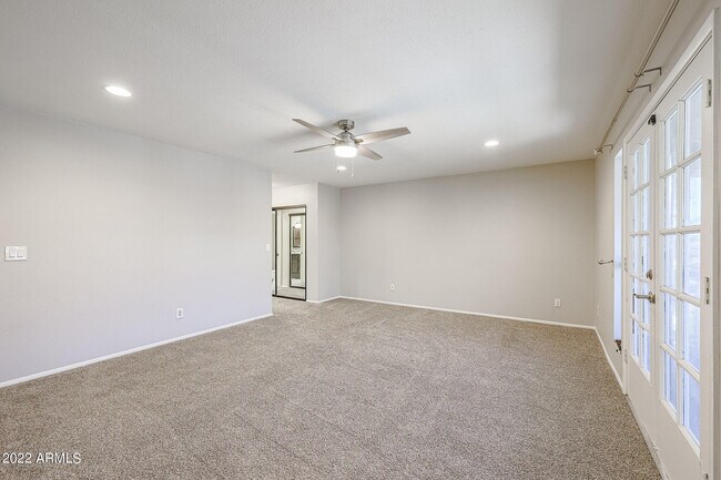 Building Photo - 6207 W Riviera Dr