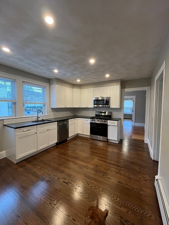 Building Photo - 397 Lincoln Ave