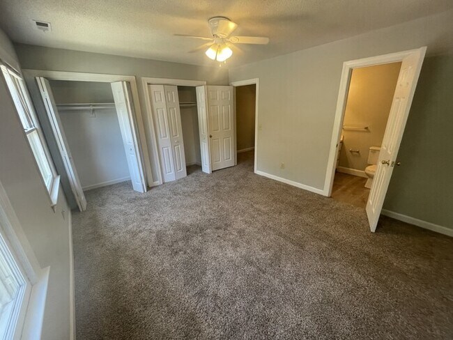 Building Photo - 6140 Loch Laural Ln