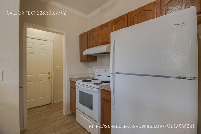 Building Photo - 12203 Artes St