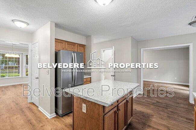 Building Photo - 2320 Meadow Gate Dr