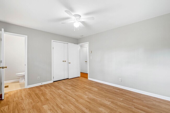 Building Photo - Updated Home, Stainless Steel Appliances, Wood Like Flooring, Deck, Garage!
