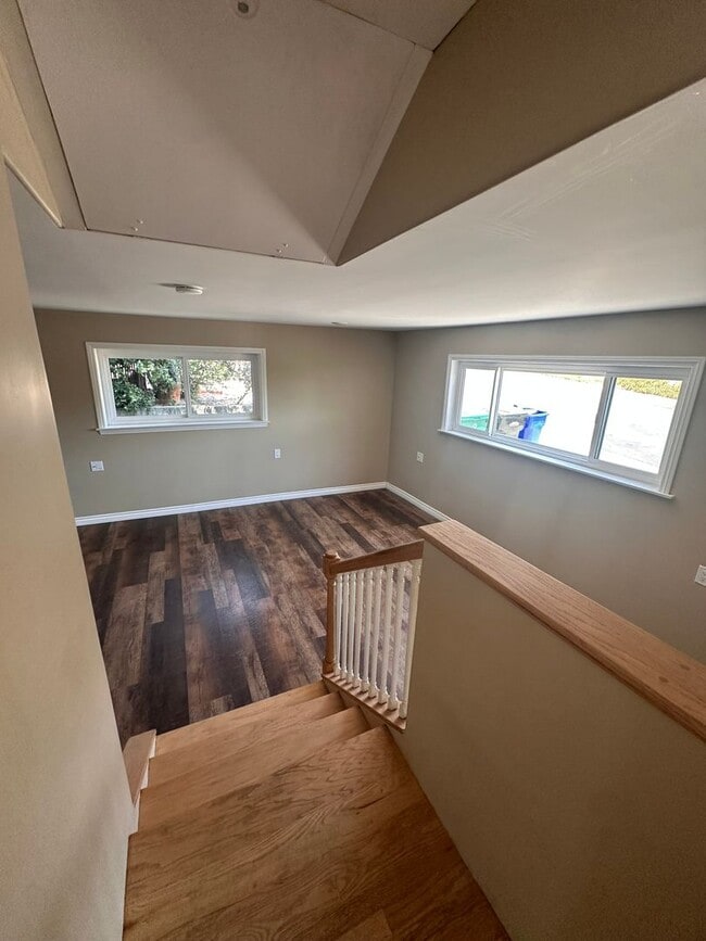 Building Photo - 2152 Rexford Dr