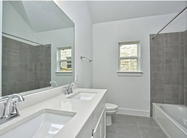 Building Photo - 2233 Nates Pl