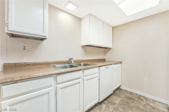 Building Photo - 457 N Lamb Blvd