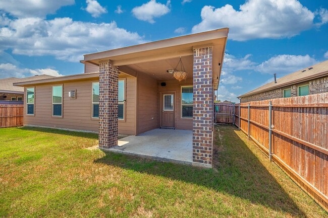 Building Photo - 2405 Pumpjack Dr