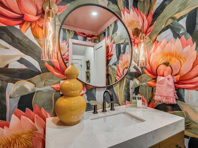 Building Photo - 6500 N Grand Blvd