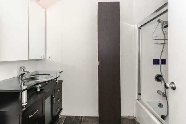 Building Photo - 18 Lansing St