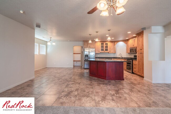 Building Photo - Spacious 3 Bedroom Single-Level Home in Bl...